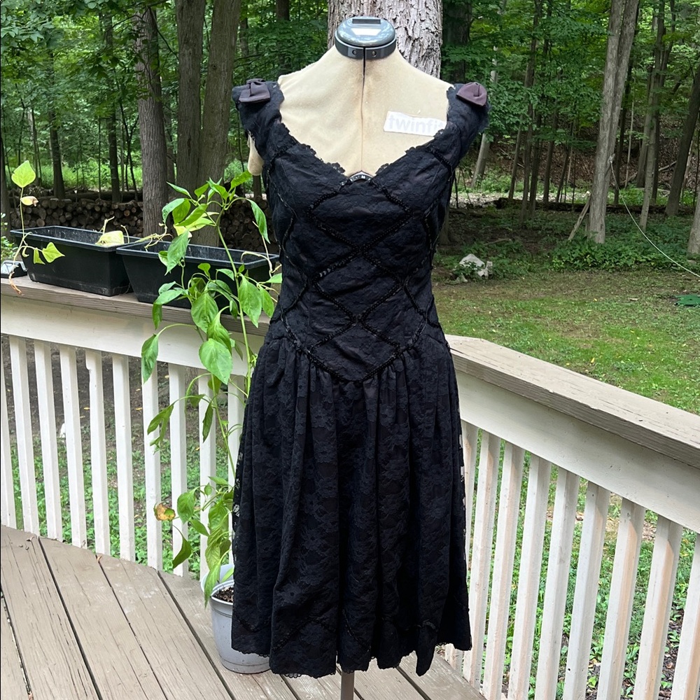 Vintage Handmade 1989 Black Lace Prom Dress – Gothic Cocktail Party Dress
